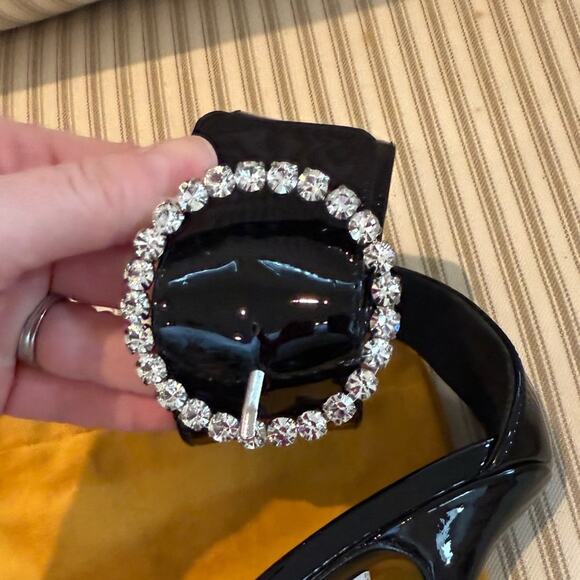 NEW Flor de Maria Sofia Black Patent Heeled Pumps with Crystal Embellishment - Picture 4 of 12